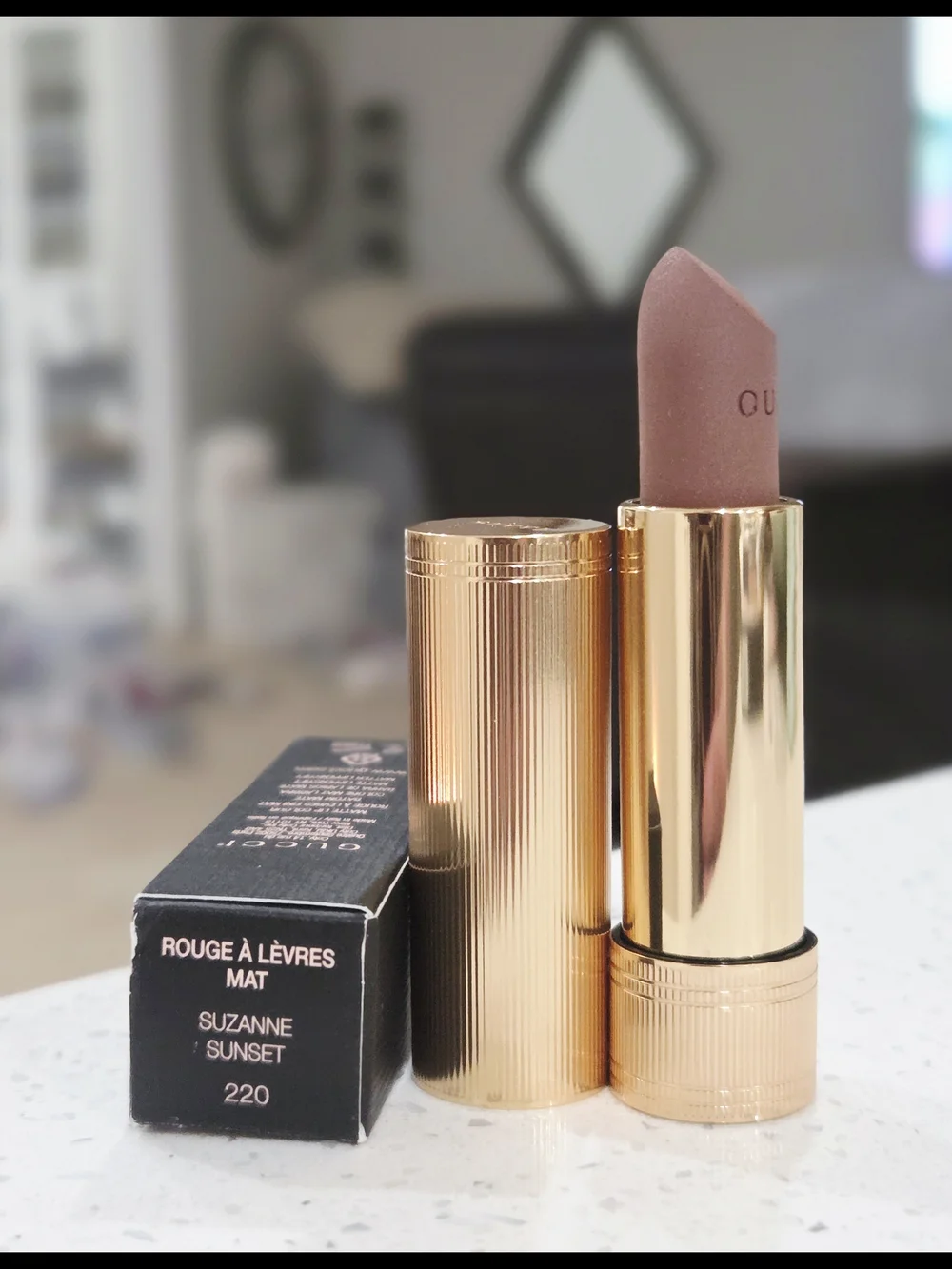 Gucci Matte Lipstick Suzanne Sunset 220 - Nude Pink